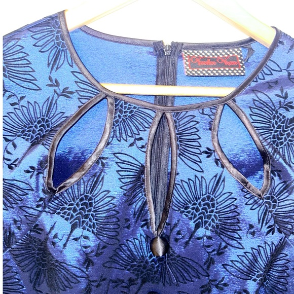 VOODOO VIXEN Paula Swing dress MIDI pleated with keyhole detail BLUE SZ: Medium - Picture 4 of 16